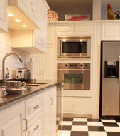 Sell quickly in Glendale with home staging and with me as your real estate agent - 623-594-7680